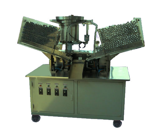 山东自动软管旋盖机￠塑料软管旋盖机