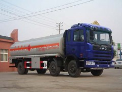江淮14-15吨化工液体运输车厂家