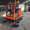 环卫道路扫地车图片 环卫全封闭驾驶式吸尘扫地车