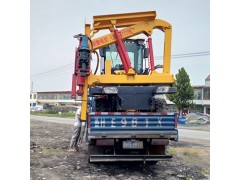 护栏打桩机 小四轮高速公路安装打拔一体机图4